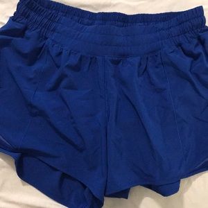 Lululemon hotty hot 4” shorts